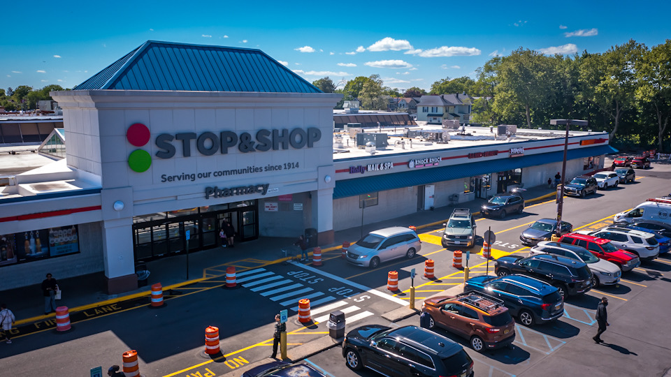 Knock Knock Kitchen For Sale Now, Port Richmond Staten Island, Stop and Shop Plaza at 1351 Forest Ave #5 10302